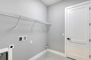8147 Tracy Cir, Port Charlotte, FL 33981 - Photo 29