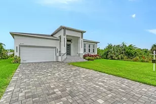 8147 Tracy Cir, Port Charlotte, FL 33981 - Photo 3
