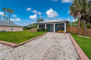 1027 Campbell St, Port Charlotte, FL 33953 - Photo 5