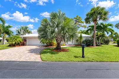 1 Oakwood Drive N #1, Englewood, FL 34223 - Photo 3