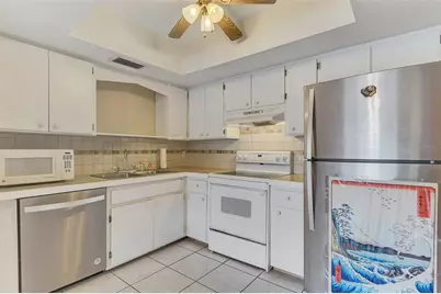 360 Base Avenue E #424, Venice, FL 34285 - Photo 13
