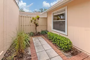 860 Chatham Dr, Venice, FL 34285 - Photo 5