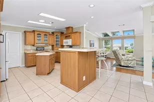 4191 Pelican Pointe Dr, Punta Gorda, FL 33950 - Photo 11