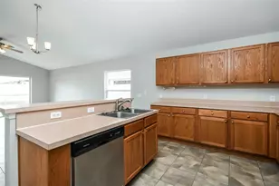 305 Weatherby Pl, Haines City, FL 33844 - Photo 5