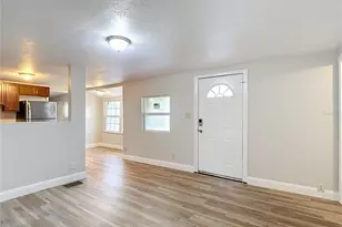 8618 20th St, Tampa, FL 33619 - Photo 11