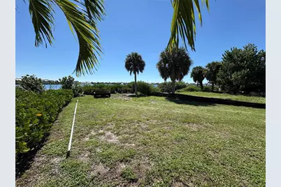 108 Sunrise Drive, Nokomis, FL 34275 - Photo 9