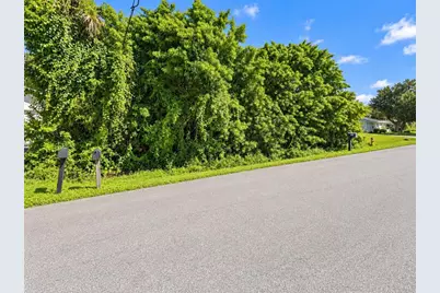 21434 Beaverton Avenue, Port Charlotte, FL 33952 - Photo 5