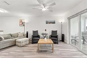 12538 SW Kingsway Cir, Lake Suzy, FL 34269 - Photo 21