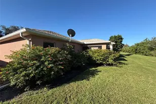 13356 SW Pembroke Cir N, Lake Suzy, FL 34269 - Photo 15