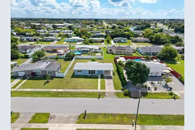 21435 Glendale Avenue, Port Charlotte, FL 33952 - Photo 33