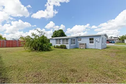 21435 Glendale Avenue, Port Charlotte, FL 33952 - Photo 23