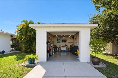 539 Woodland Avenue NW, Port Charlotte, FL 33952 - Photo 35