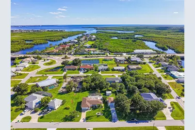 539 Woodland Avenue NW, Port Charlotte, FL 33952 - Photo 43
