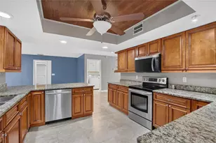 3122 Reseda Ct, Tampa, FL 33618 - Photo 29