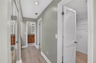3122 Reseda Ct, Tampa, FL 33618 - Photo 23