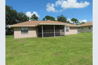 18439 Lamont Avenue, Port Charlotte, FL 33948 - Photo 5