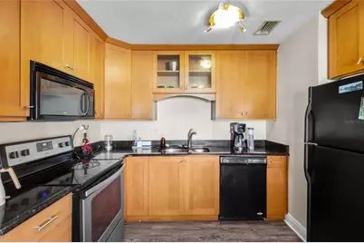 5202 Beach Drive SE #D, Saint Petersburg, FL 33705 - Photo 13