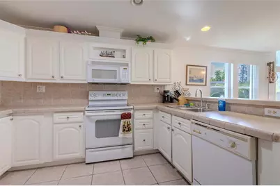 2100 Kings Highway #16, Port Charlotte, FL 33980 - Photo 9
