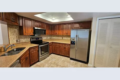 9640 Windsor Gardens Lane #104, Fort Myers, FL 33919 - Photo 3