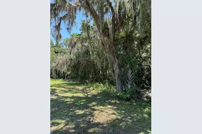 561 NE 13th Terrace, Crystal River, FL 34428 - Photo 5