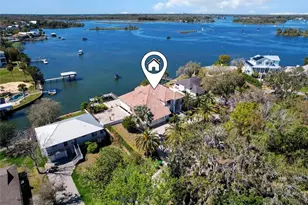 1128 N Circle Dr, Crystal River, FL 34429 - Photo 1