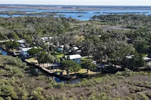 13465 W Hillbilly Ln, Crystal River, FL 34429 - Photo 15