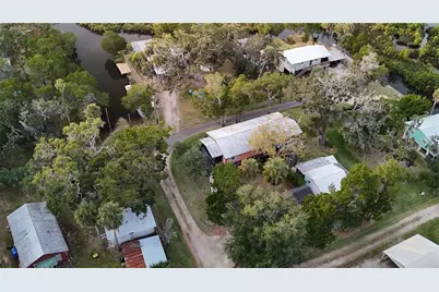 13465 W Hillbilly Lane, Crystal River, FL 34429 - Photo 11