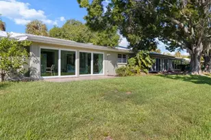 11286 W Bayshore Dr, Crystal River, FL 34429 - Photo 21