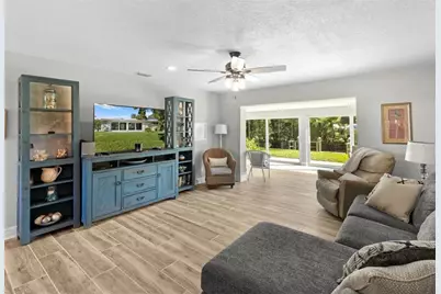 11286 W Bayshore Drive, Crystal River, FL 34429 - Photo 1