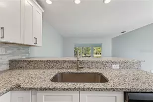 11340 W Bayshore Dr, Crystal River, FL 34429 - Photo 7