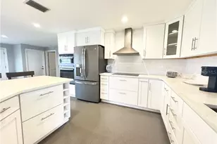 1331 NW 20th Ave, Crystal River, FL 34428 - Photo 5