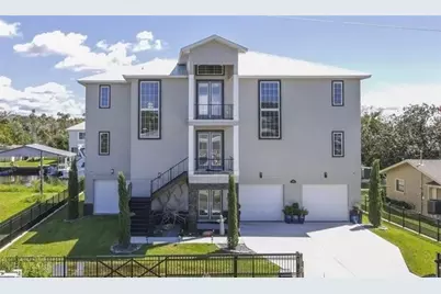 1345 NW 20th Avenue, Crystal River, FL 34428 - Photo 1