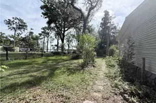 11590 SE 203rd Pl, Inglis, FL 34449 - Photo 23