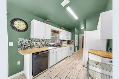 130 N Hawthorne Drive, Inglis, FL 34449 - Photo 17