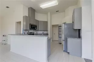 210 N Rexford Dr, Beverly Hills, FL 34465 - Photo 7