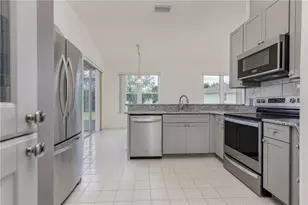 210 N Rexford Dr, Beverly Hills, FL 34465 - Photo 5