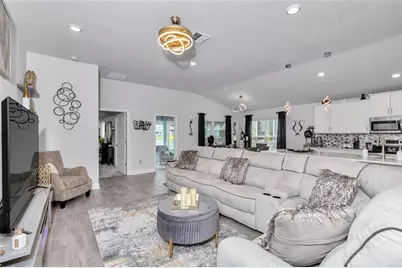 657 W Twisted Oaks Drive, Beverly Hills, FL 34465 - Photo 5