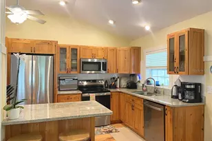 9433 S Great Oaks Dr, Floral City, FL 34436 - Photo 11