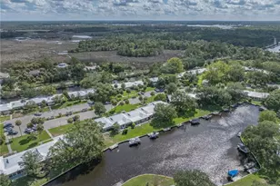 11261 W Bayshore Dr, Crystal River, FL 34429 - Photo 13