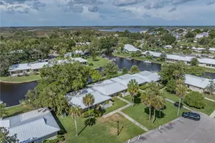 11261 W Bayshore Dr, Crystal River, FL 34429 - Photo 17