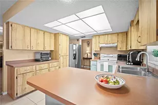 1351 Cr 482N, Lake Panasoffkee, FL 33538 - Photo 15