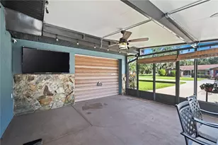 1351 Cr 482N, Lake Panasoffkee, FL 33538 - Photo 41