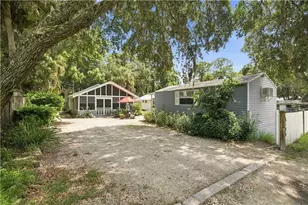 6104 Riverside Dr, Yankeetown, FL 34498 - Photo 3