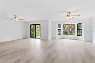 11555 W Bayshore Dr, Crystal River, FL 34429 - Photo 13