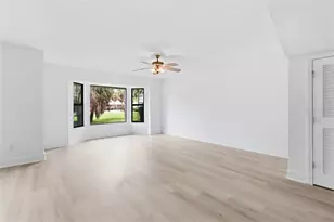 11555 W Bayshore Dr, Crystal River, FL 34429 - Photo 17