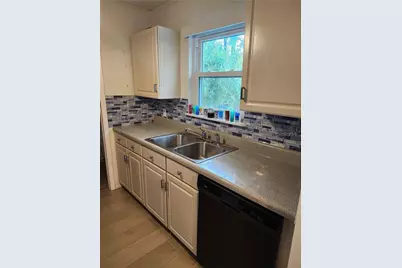 656 NE 11th Street, Crystal River, FL 34428 - Photo 5