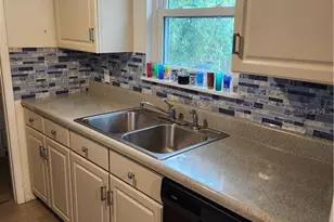 656 NE 11th St, Crystal River, FL 34428 - Photo 5