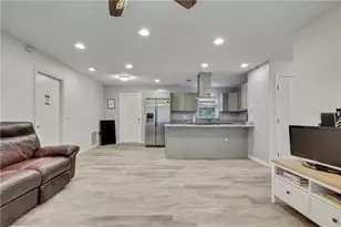 4081 N Holiday Dr, Crystal River, FL 34428 - Photo 9