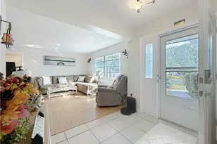 421 W Blueflax Ct, Beverly Hills, FL 34465 - Photo 5