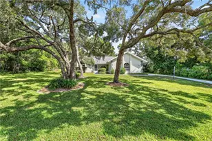 685 E Liberty St, Hernando, FL 34442 - Photo 3